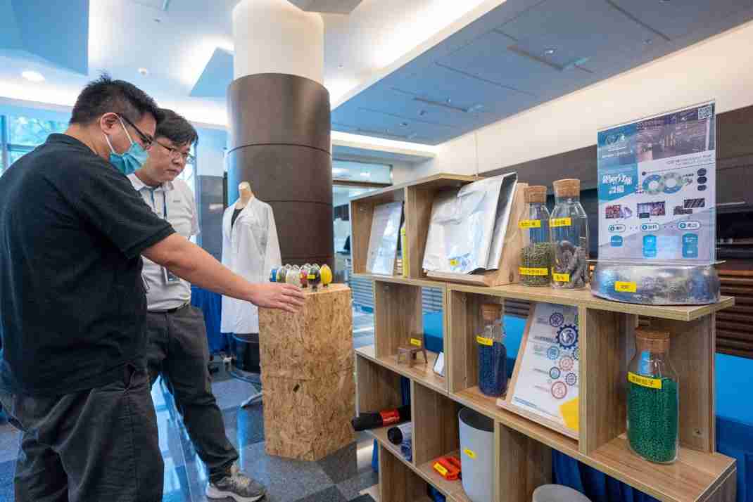 友達2023 CSR共榮大會設置主題展覽，，，引導供應商深思減塑之重要性  